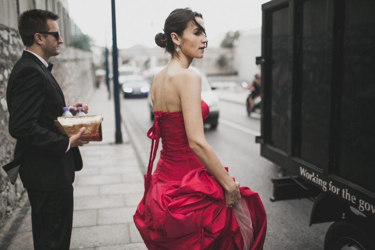 couple walking to registry office 