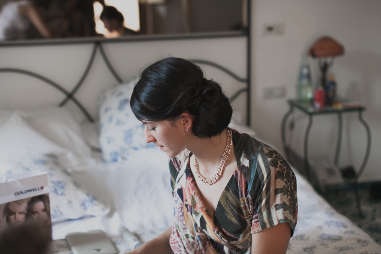 bride getting ready in cas xorc mallorca