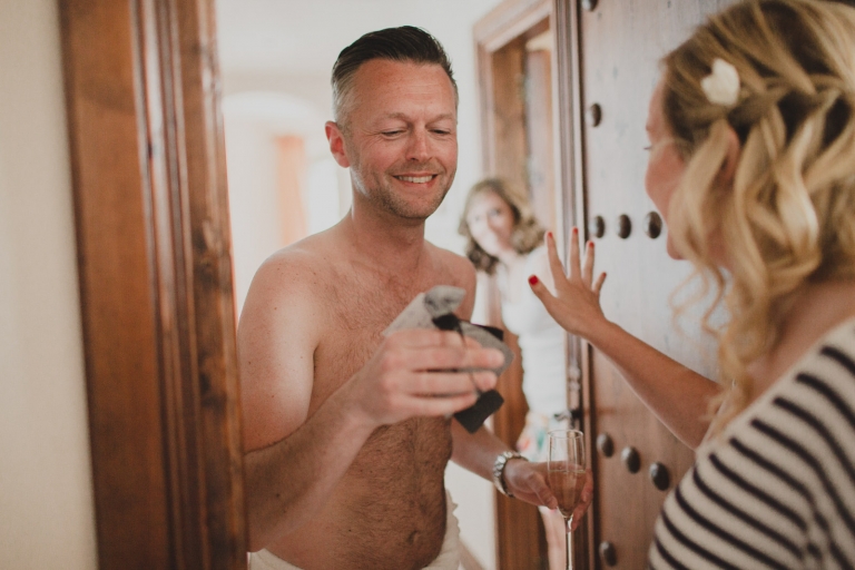 picture of the groom getting ready