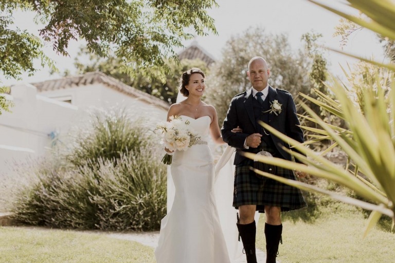 relaxed wedding in spain