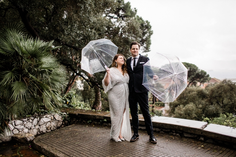 a couple portrait at botanic garden